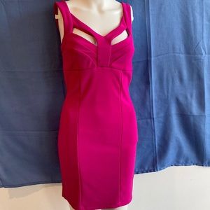 This dress can be worn for formal occasions.